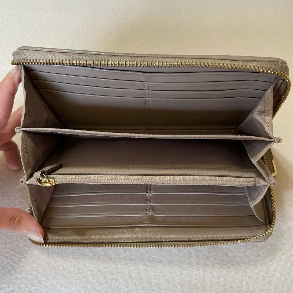 Vintage Coach Madison Gray Gathered Twist Leather Wallet Accordion Zip Around